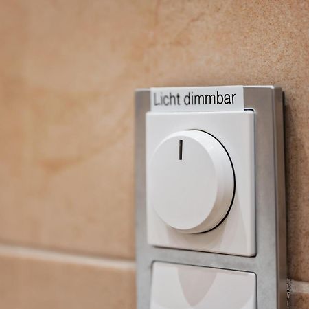 Edler Wohnraum Schwanenteich-Suite Mit Balkon, Kaffeevollautomat, Lift & Parkplatz Zwickau Esterno foto