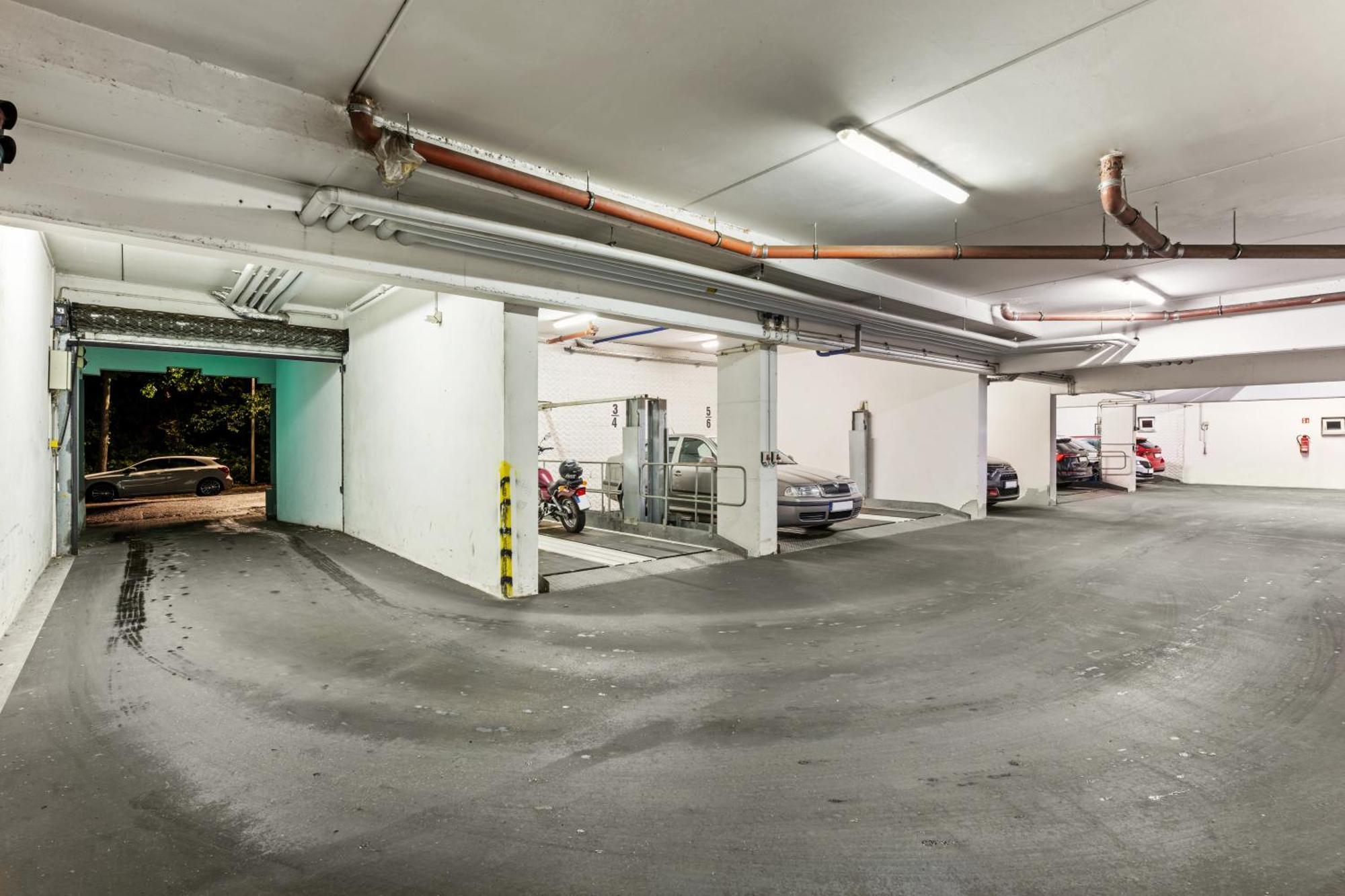 Edler Wohnraum Schwanenteich-Suite Mit Balkon, Kaffeevollautomat, Lift & Parkplatz Zwickau Esterno foto