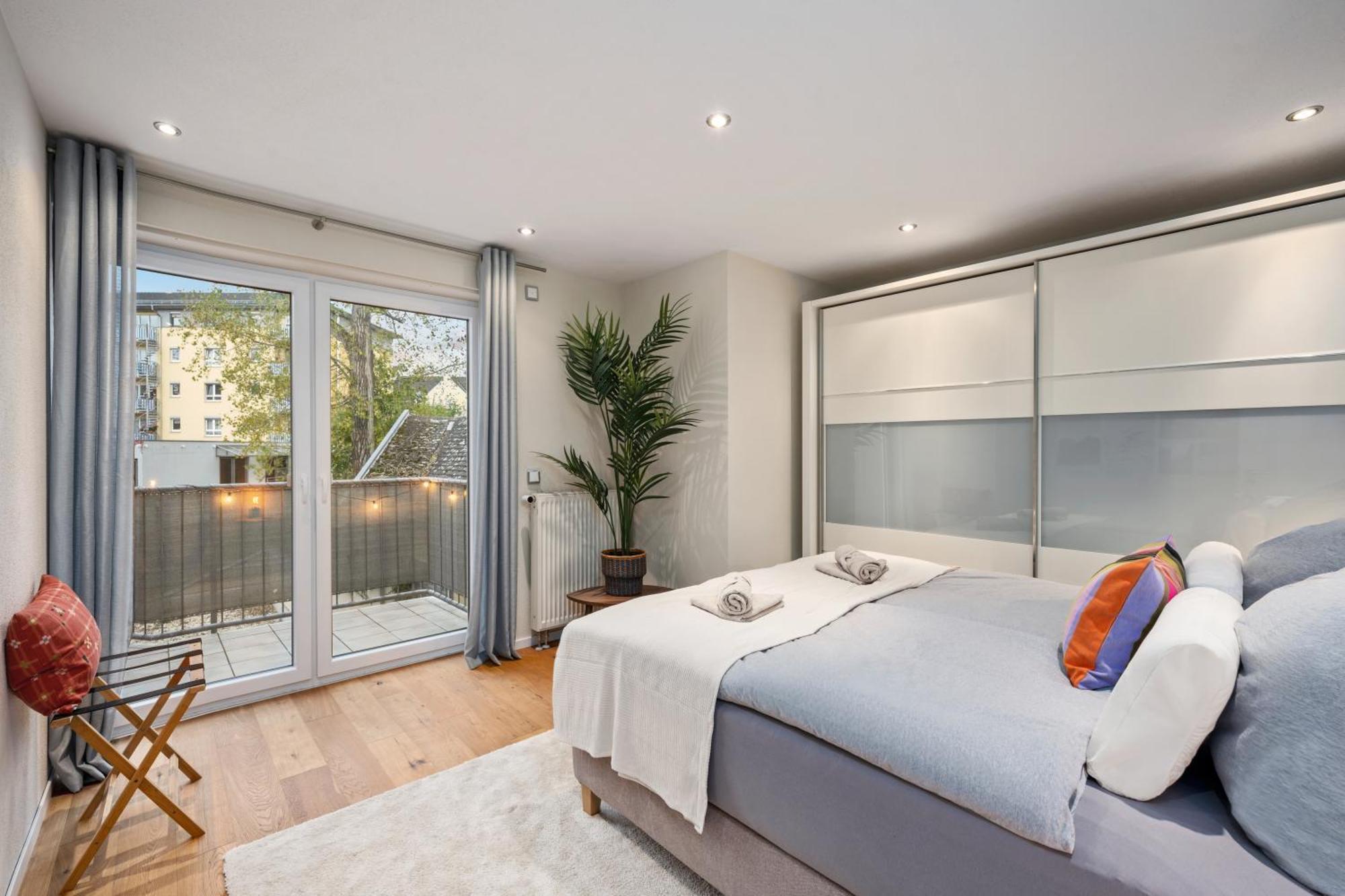 Edler Wohnraum Schwanenteich-Suite Mit Balkon, Kaffeevollautomat, Lift & Parkplatz Zwickau Esterno foto