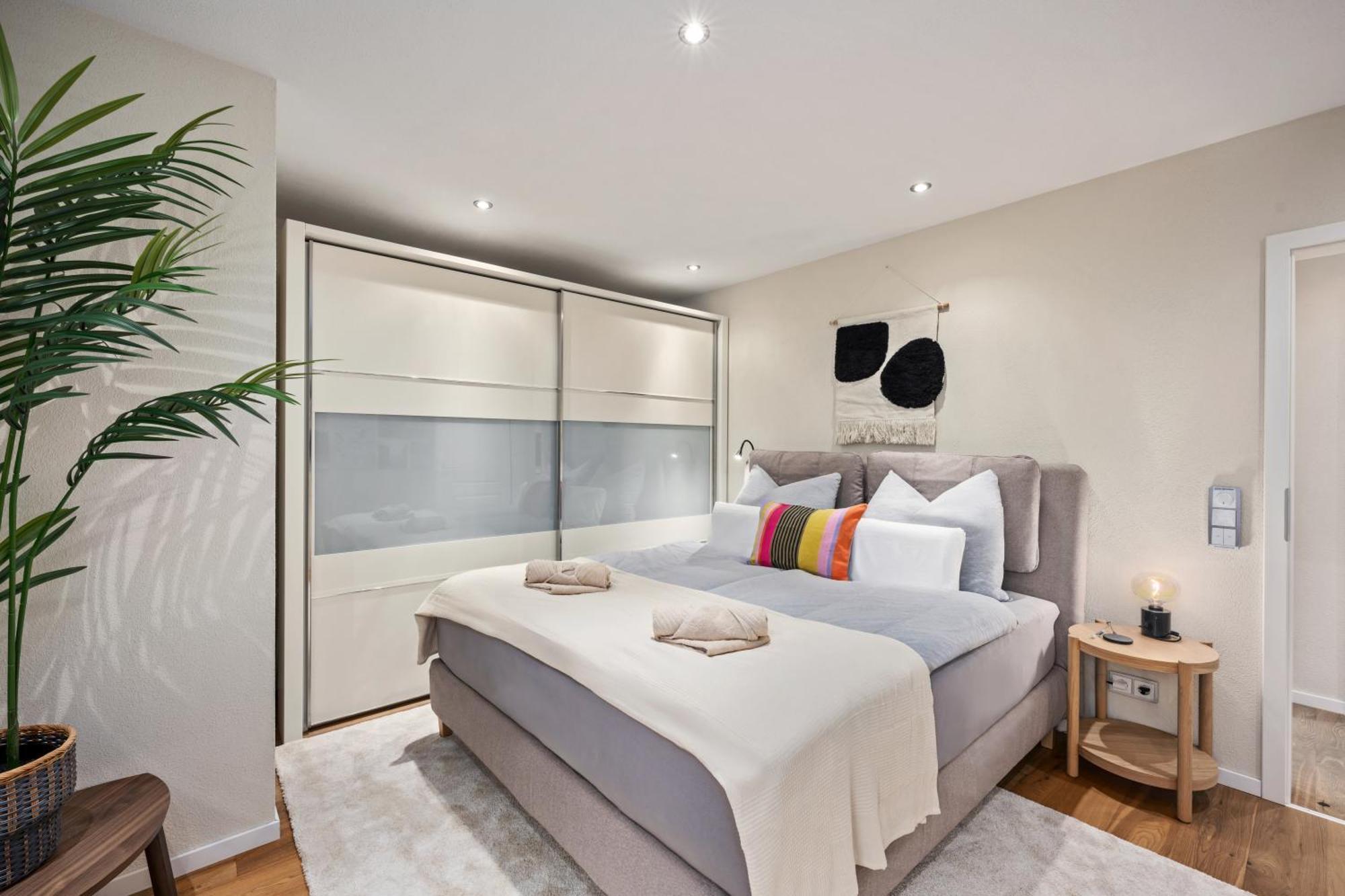 Edler Wohnraum Schwanenteich-Suite Mit Balkon, Kaffeevollautomat, Lift & Parkplatz Zwickau Esterno foto