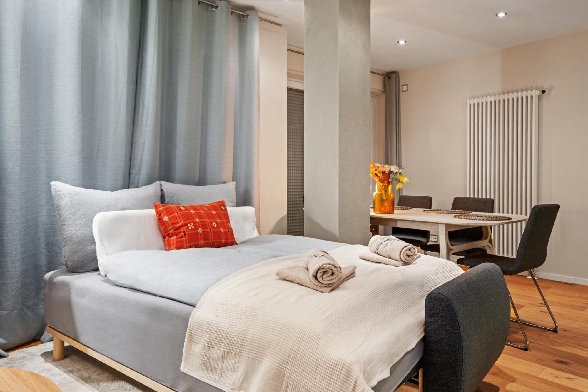 Edler Wohnraum Schwanenteich-Suite Mit Balkon, Kaffeevollautomat, Lift & Parkplatz Zwickau Esterno foto