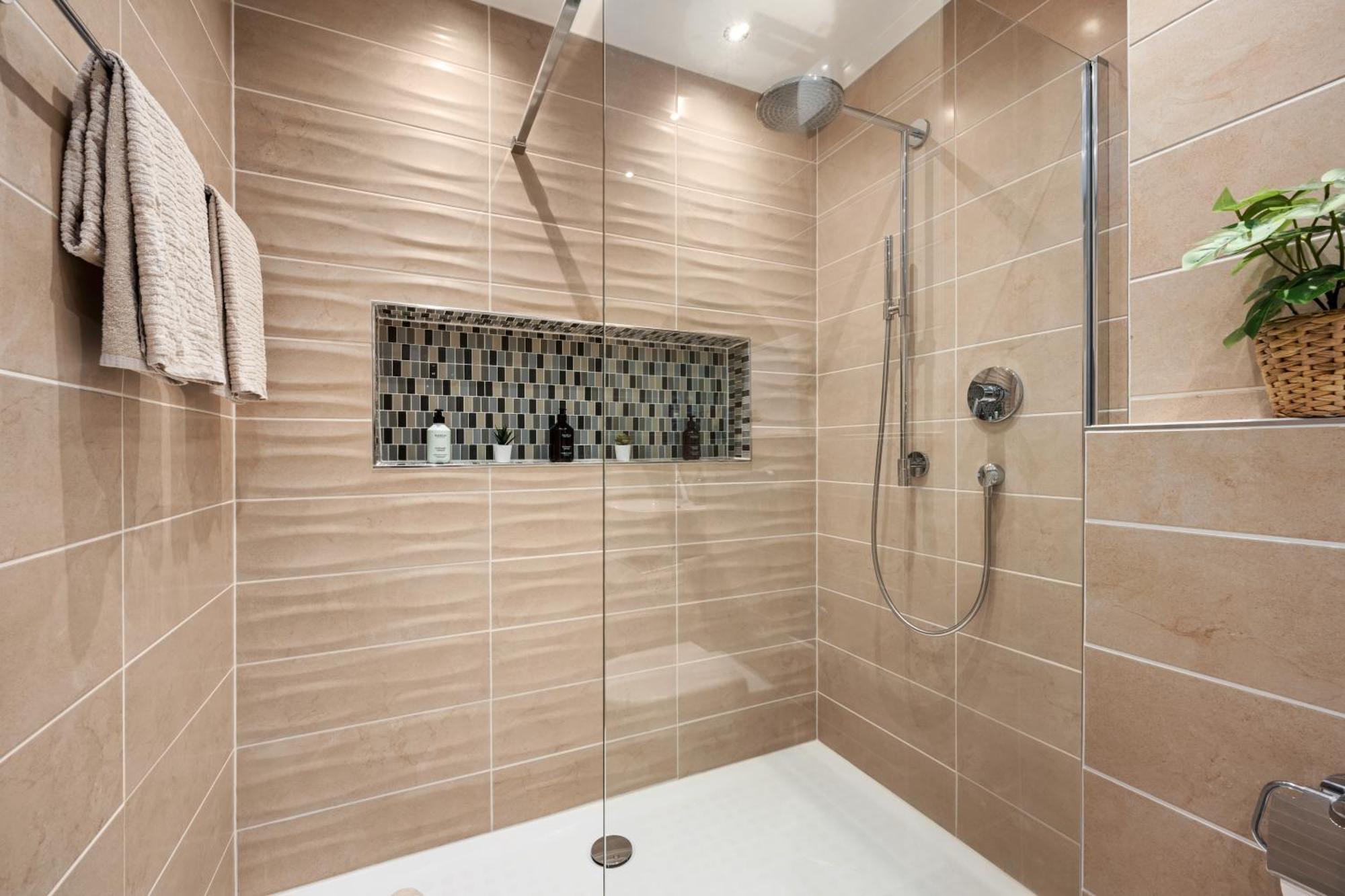 Edler Wohnraum Schwanenteich-Suite Mit Balkon, Kaffeevollautomat, Lift & Parkplatz Zwickau Esterno foto